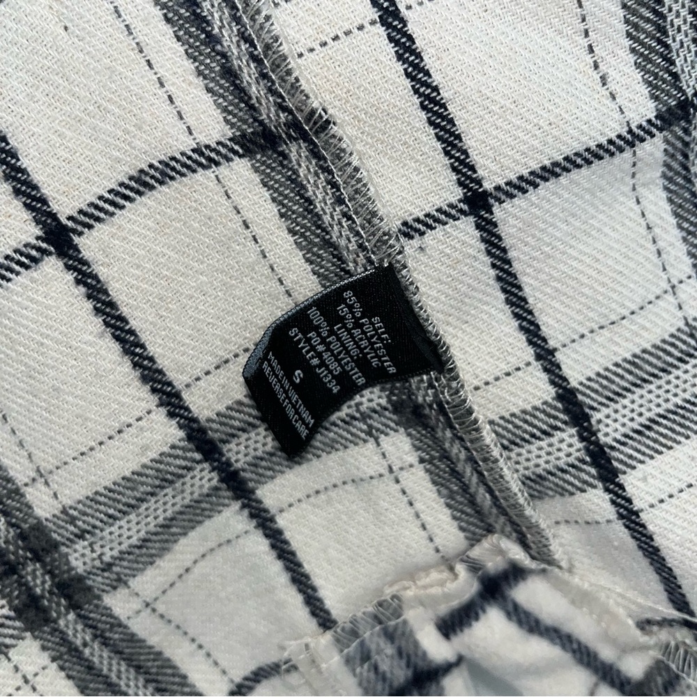 Timing Cream and Black Utility Jacket Oversized Shacket Design - Picture 5 of 5